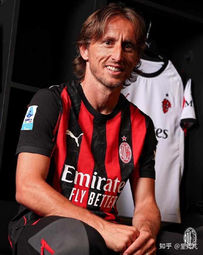 高情商！王楚钦赛后采访，感谢国乒队友，6-0后更加释放