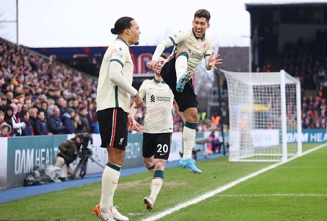 上海海港夺冠背后是穆斯卡特的战略放弃与坚守，成功卫冕中超冠军。