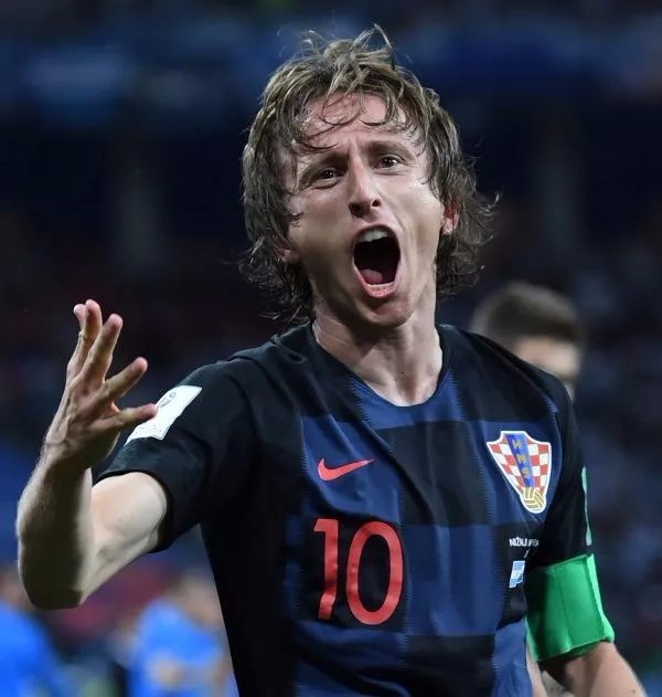 记者：德国足协内部有让诺伊尔回归的声音，需要纳帅主动出面